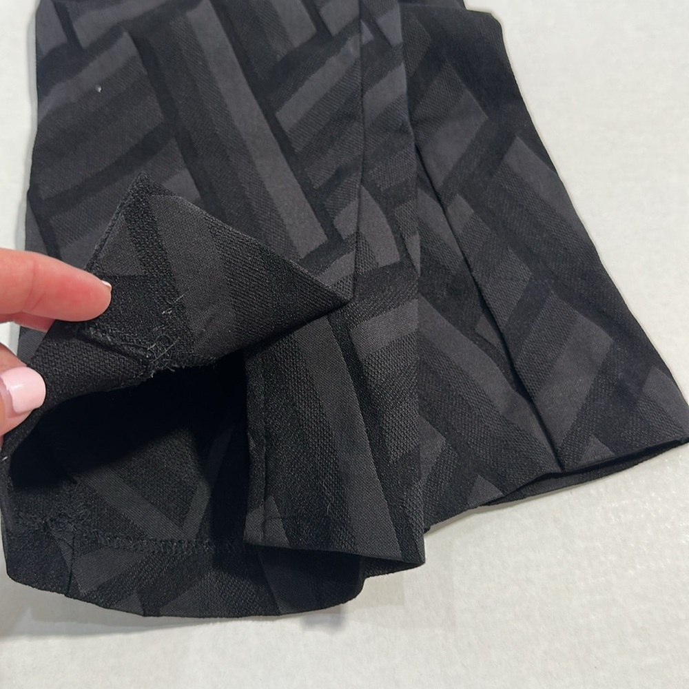 Soft Surroundings Black Geometric Leggings Medium - Picture 8 of 8
